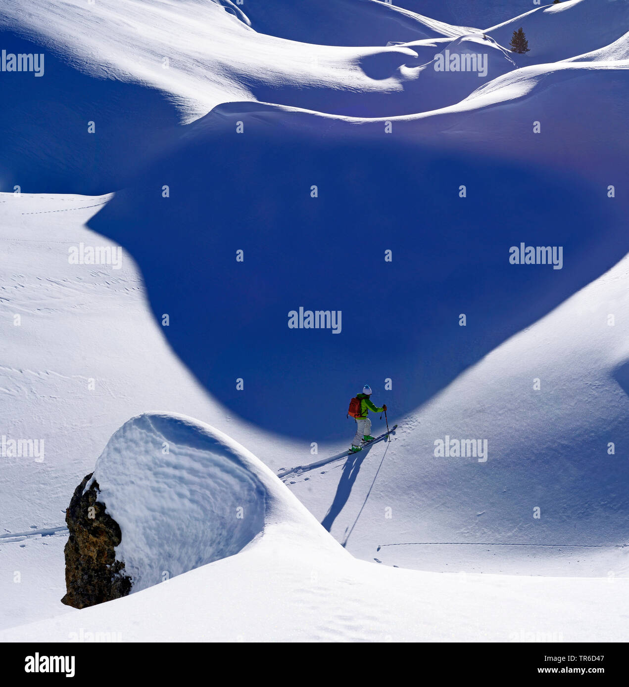 Ski touring in snowy mountain scenery, France, Savoie, Sainte Foy Tarentaise Stock Photo