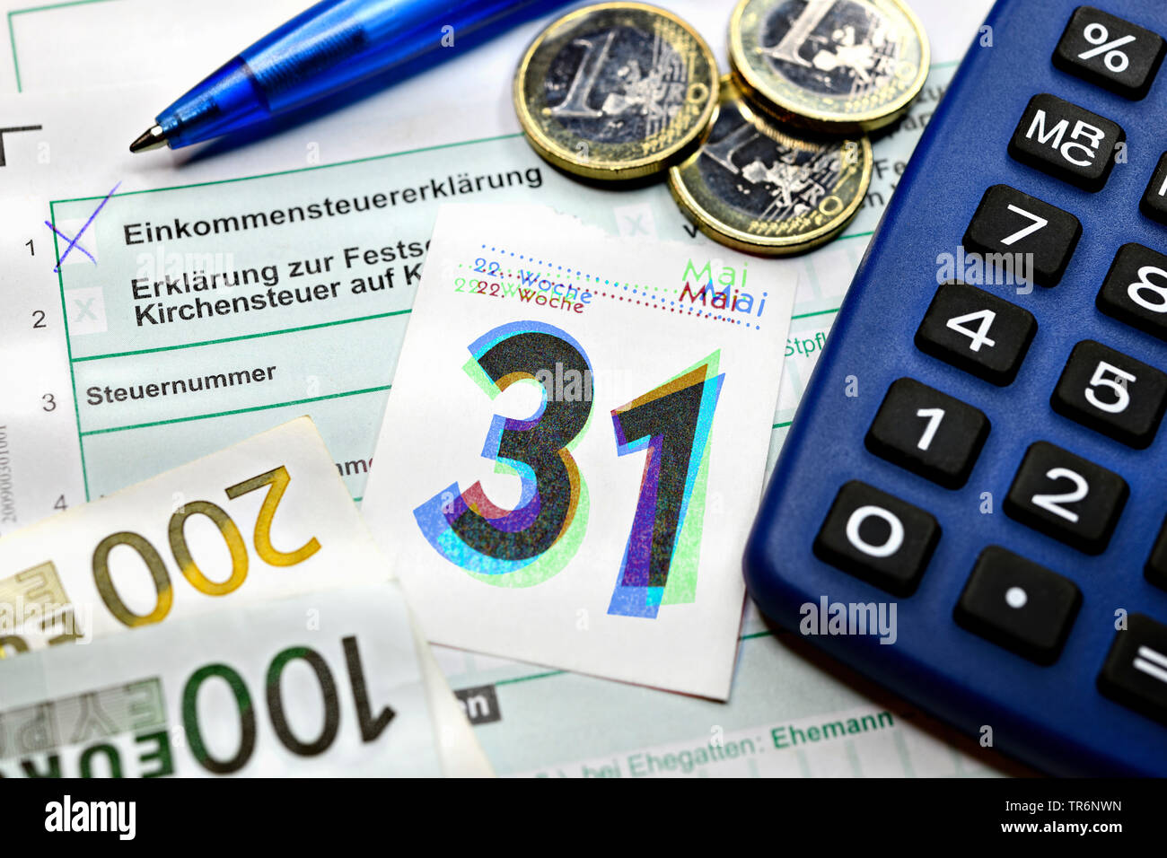 Symbol Picture For Deadline Submitting The Income Tax Return May