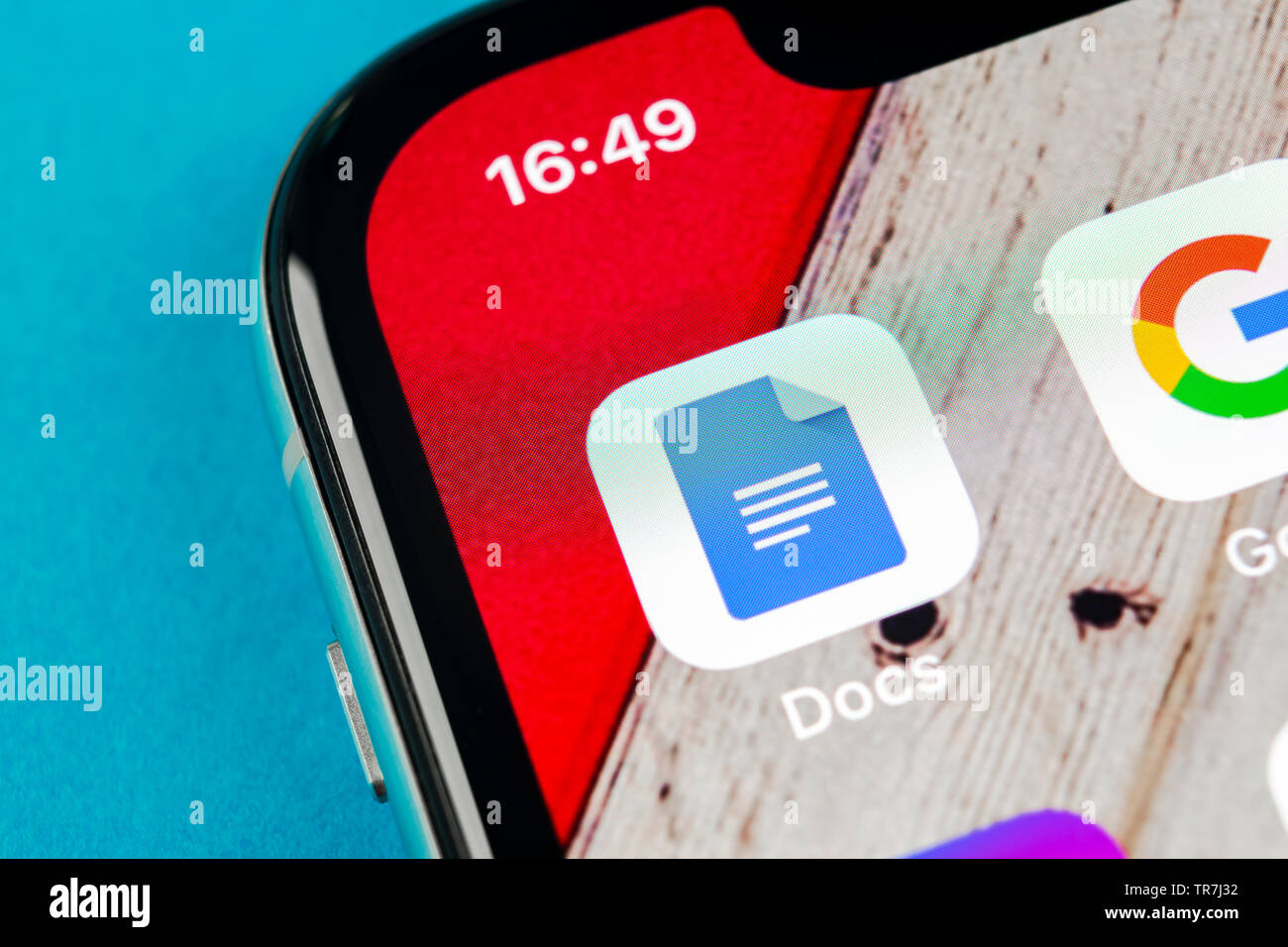 Sankt-Petersburg, Russia, September 19, 2018: Google Docs icon on Apple iPhone X smartphone screen close-up. Google docs icon. Social network. Social Stock Photo