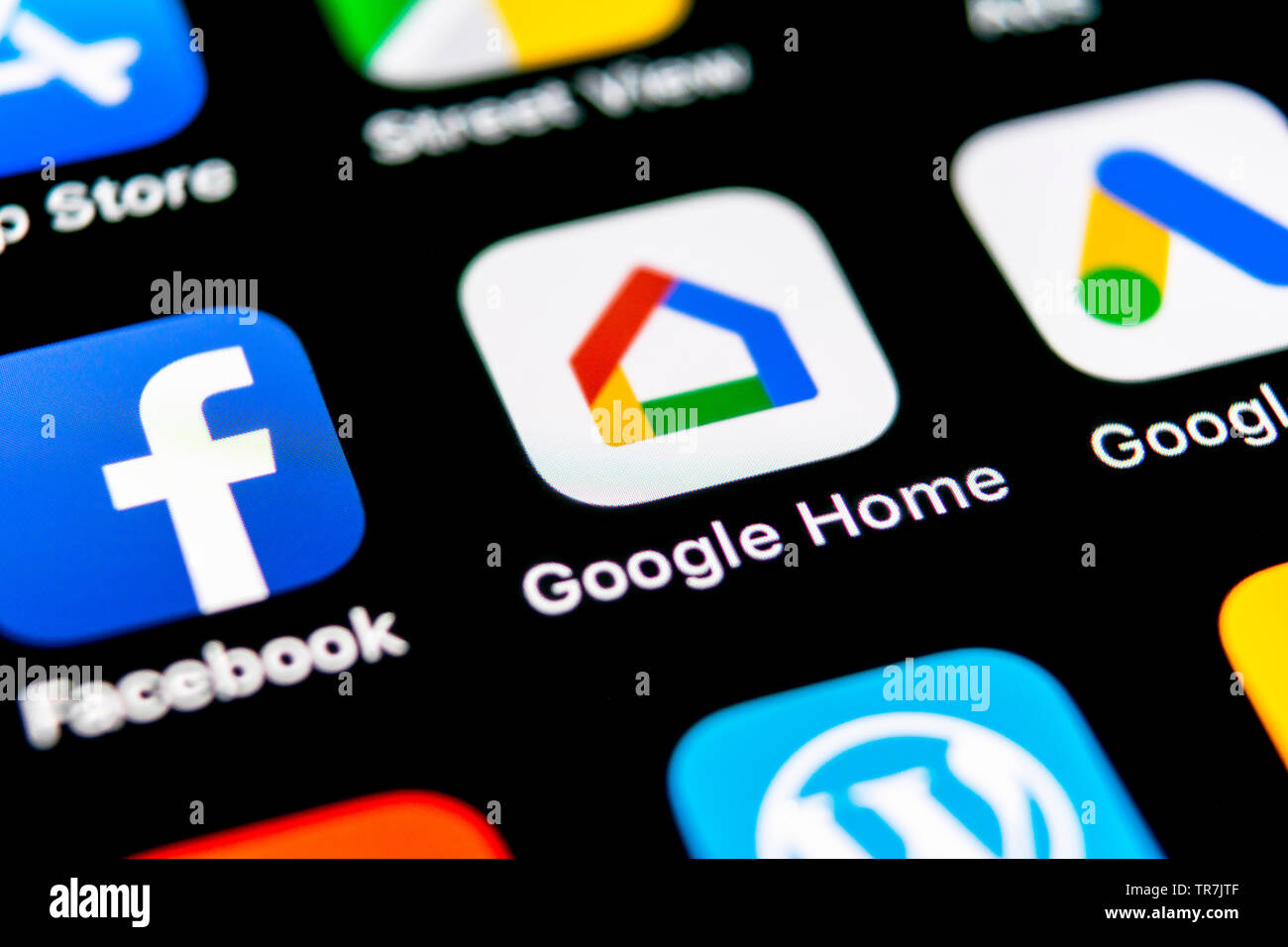 Sankt-Petersburg, Russia, September 30, 2018: Google Home application icon  on Apple iPhone X smartphone screen close-up. Google home app icon. Social  Stock Photo - Alamy