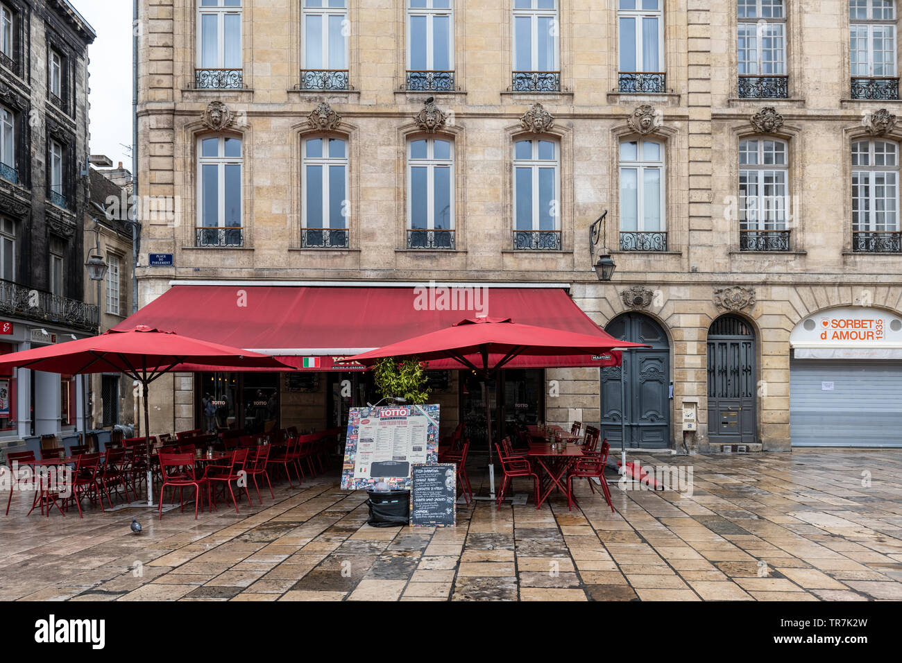 Cafe in Bordeaux, France Stock Photo - Alamy