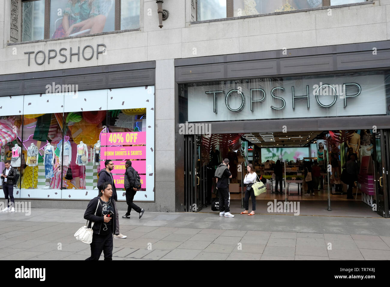 Topshop london hi-res stock photography and images - Alamy