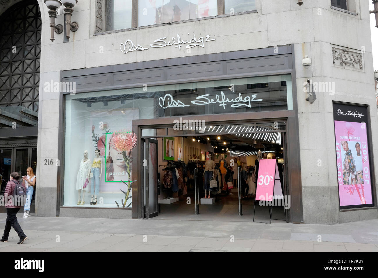 Miss selfridge hi-res stock photography and images - Alamy