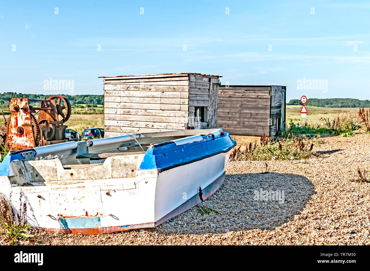 Dunwich (Suffolk, England): A boat on shore; ein altes Ruderboot am Strand Stock Photo