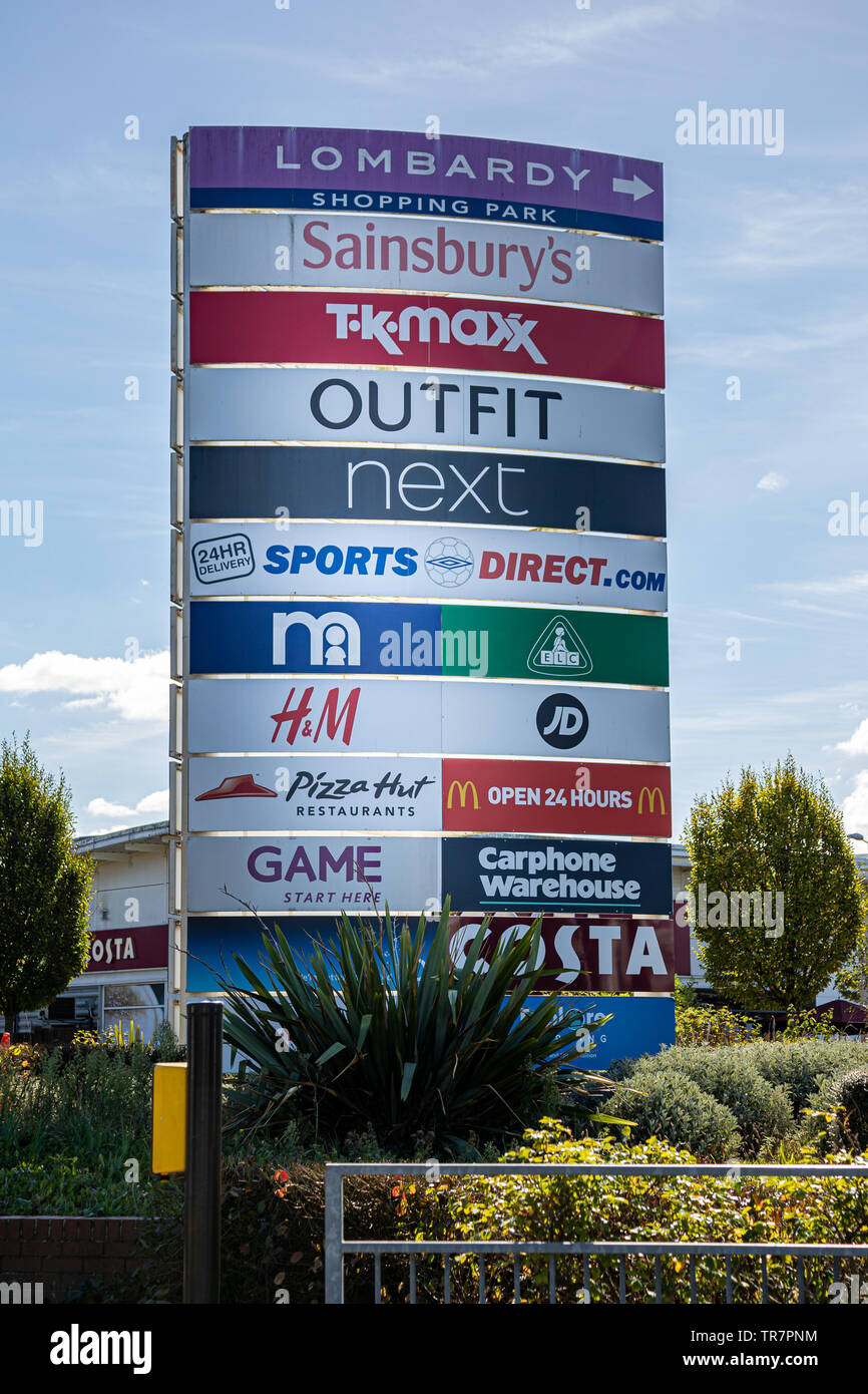 Signage, Lombardy Retail Park, Hayes, Middlesex, UK, Stock Photo