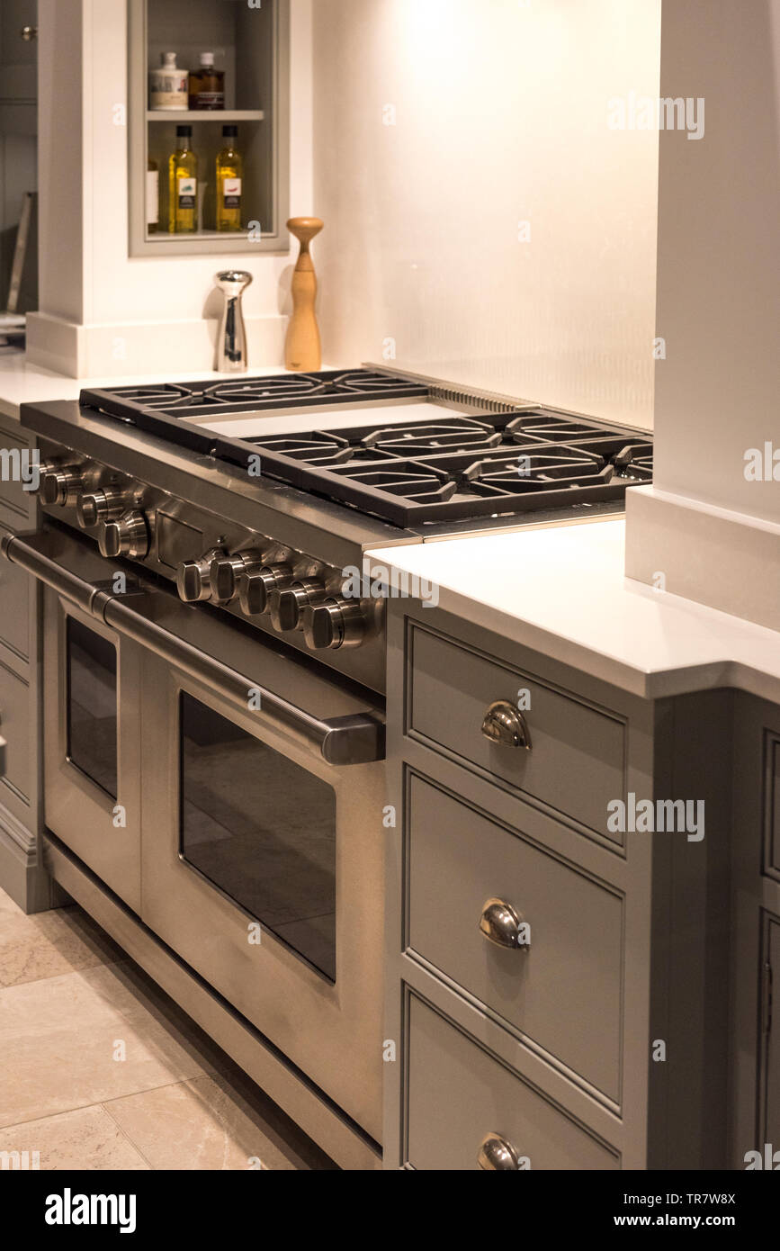 Stylish, Elelgant and New Gas Cooker Stove in Luxury Marble Kitchen Stock  Photo - Alamy