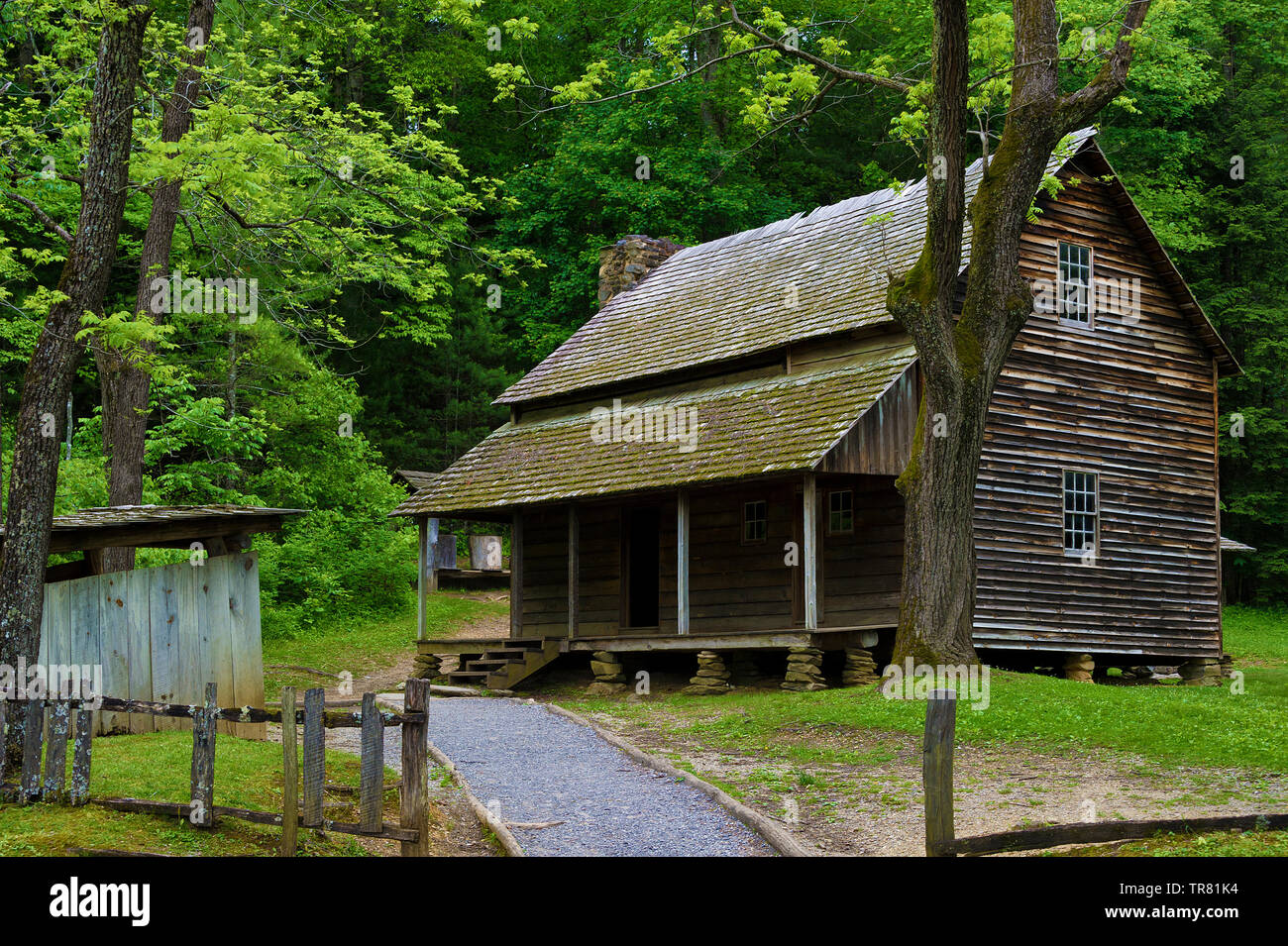 Historical Cabin On The Settler Templeton Homestead In Cades Cove