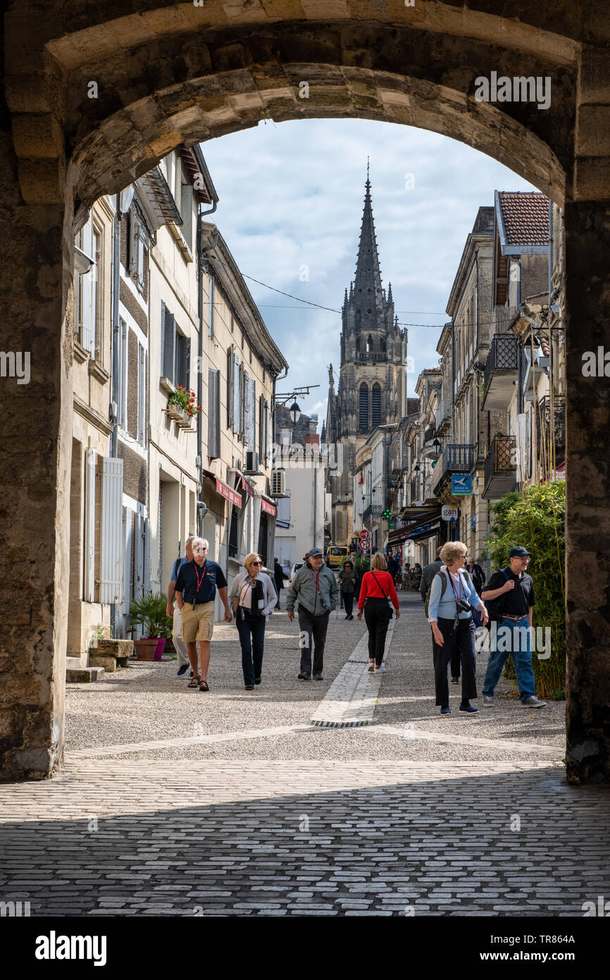 Porte de la Mer (Sea Gate) at Cadillac, France Stock Photo Alamy