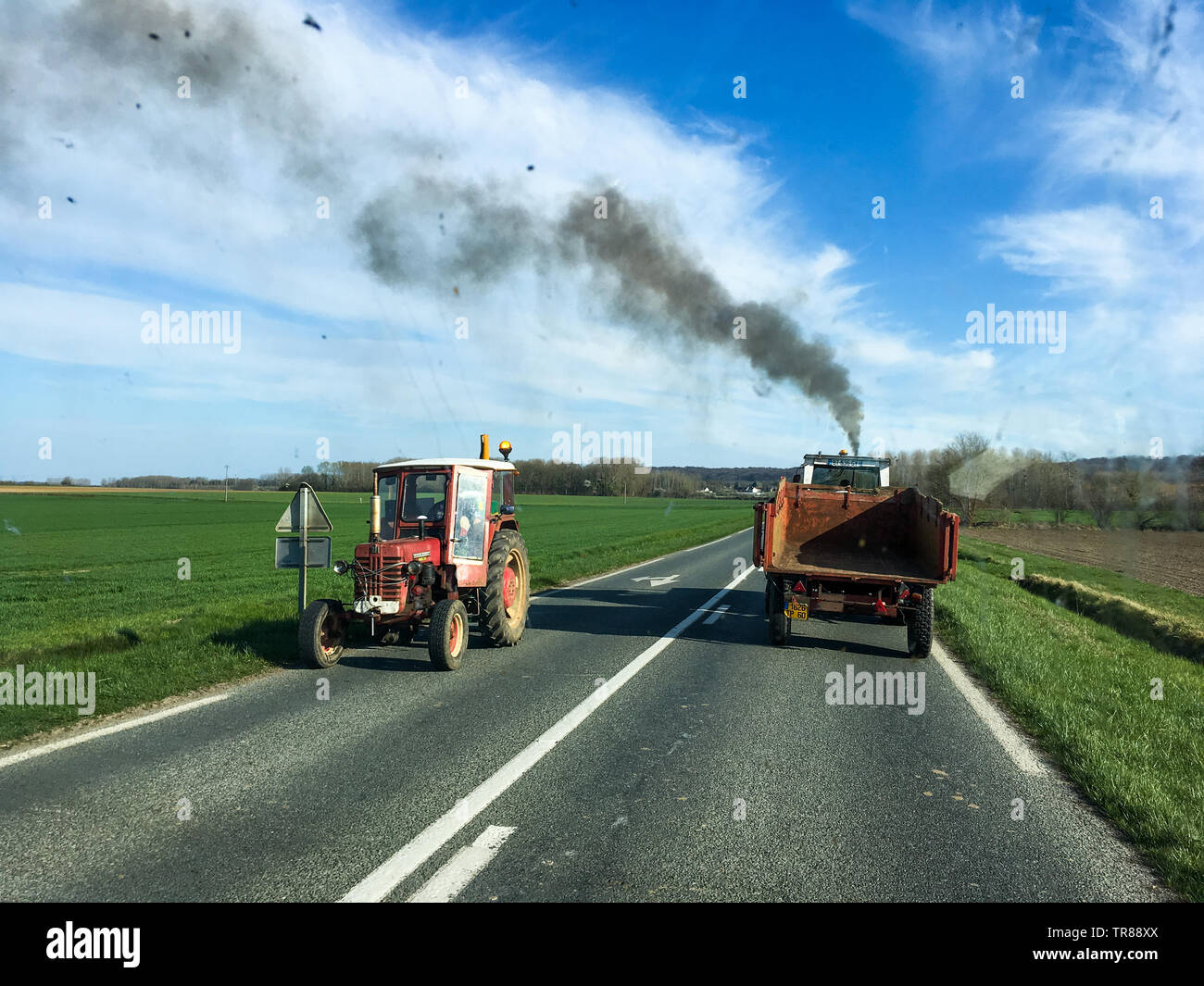 Fumees noires hires stock photography and images Alamy