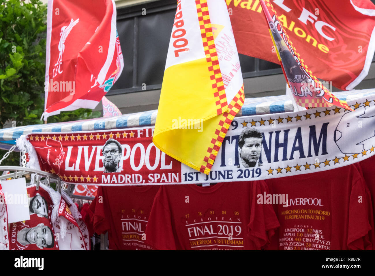 Half And Half Football Scarf High Resolution Stock Photography and Images Alamy Half And Half Football Scarf High Resolution Stock Photography and Images Alamy