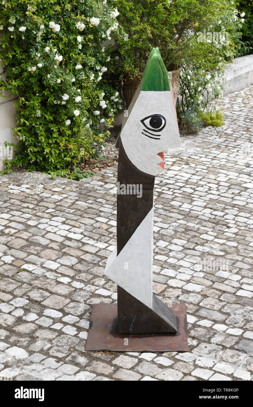 Tours, France.24th May,2019.A sculpture by Jacky Coville presented at the Exhibition Re-naissance(s) of the Capazza Gallery in Tours, France Stock Photo