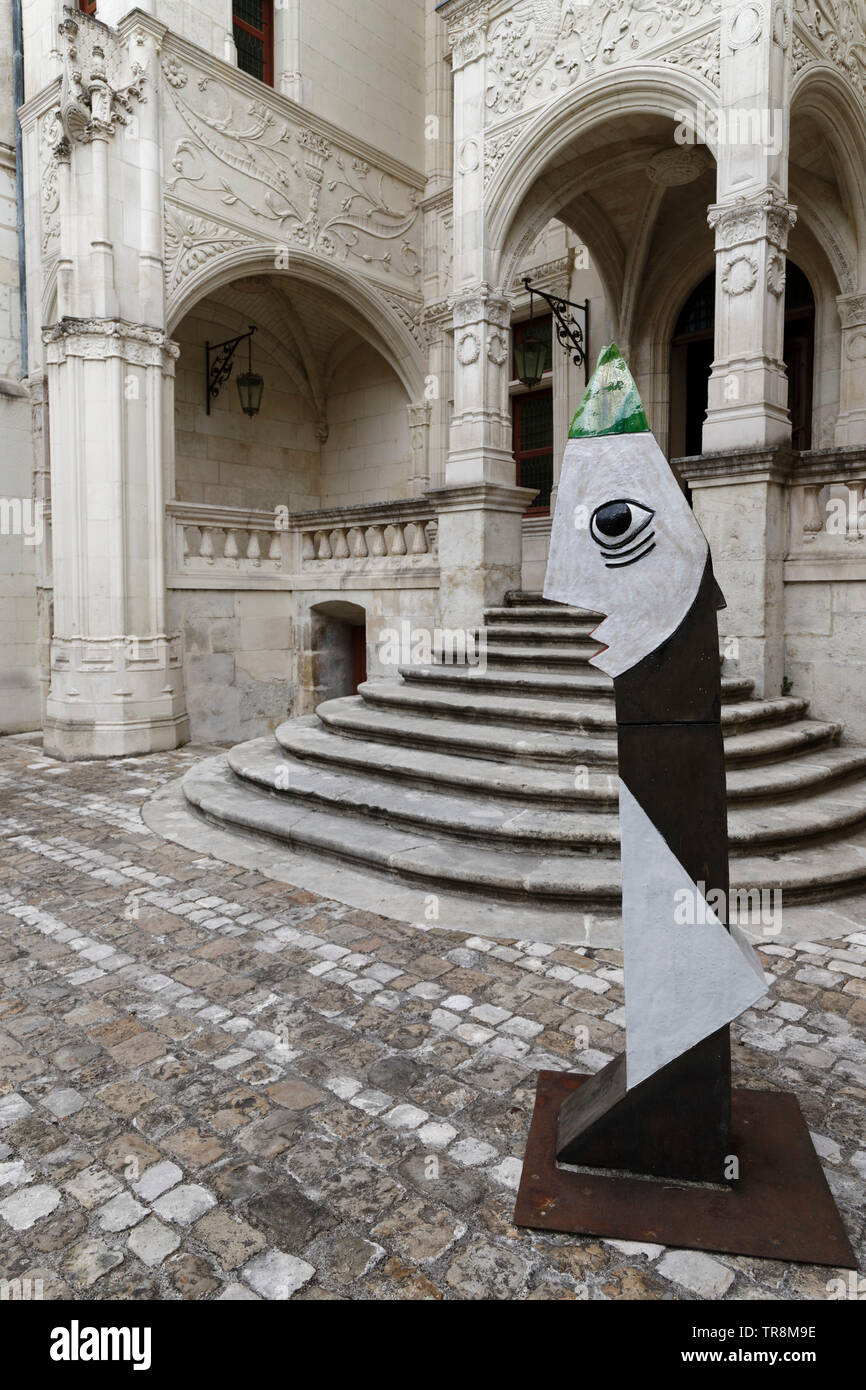 Tours, France.24th May,2019.The Jacky Coville sculpture presented at the Re-naissance(s) of the Capazza Gallery in the Hotel Goüin in Tours, France Stock Photo