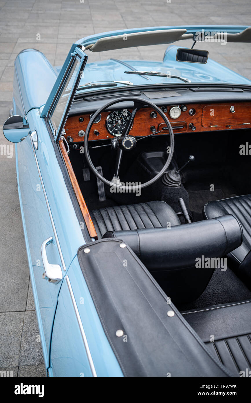 70s car interior hi-res stock photography and images - Alamy