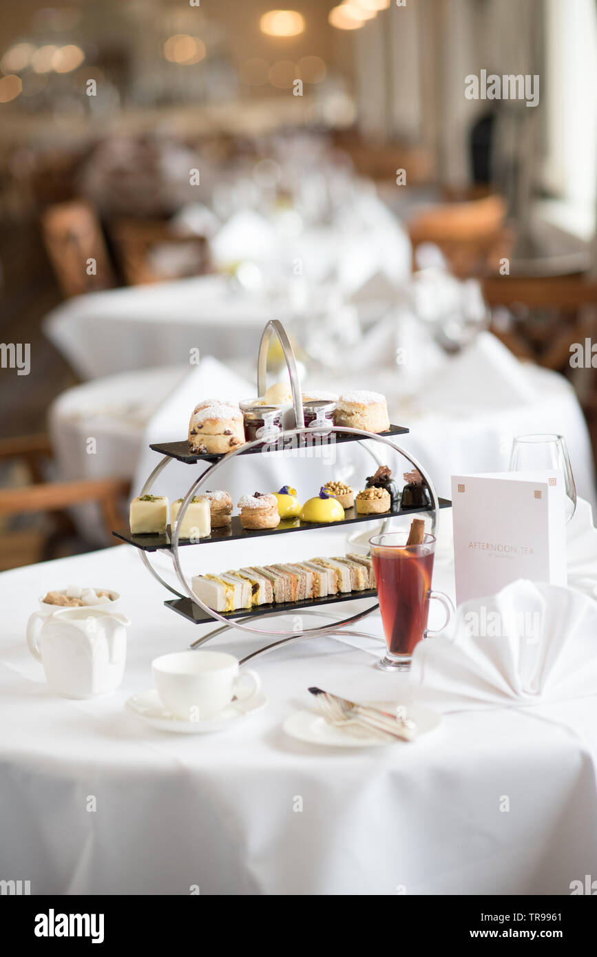 A traditional Devon and Cornish cream tea Stock Photo Alamy