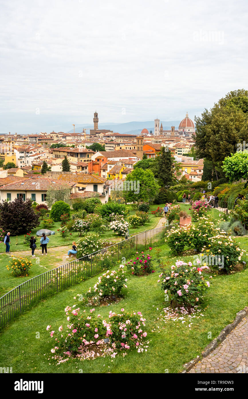 Giardino delle rose hi-res stock photography and images - Alamy