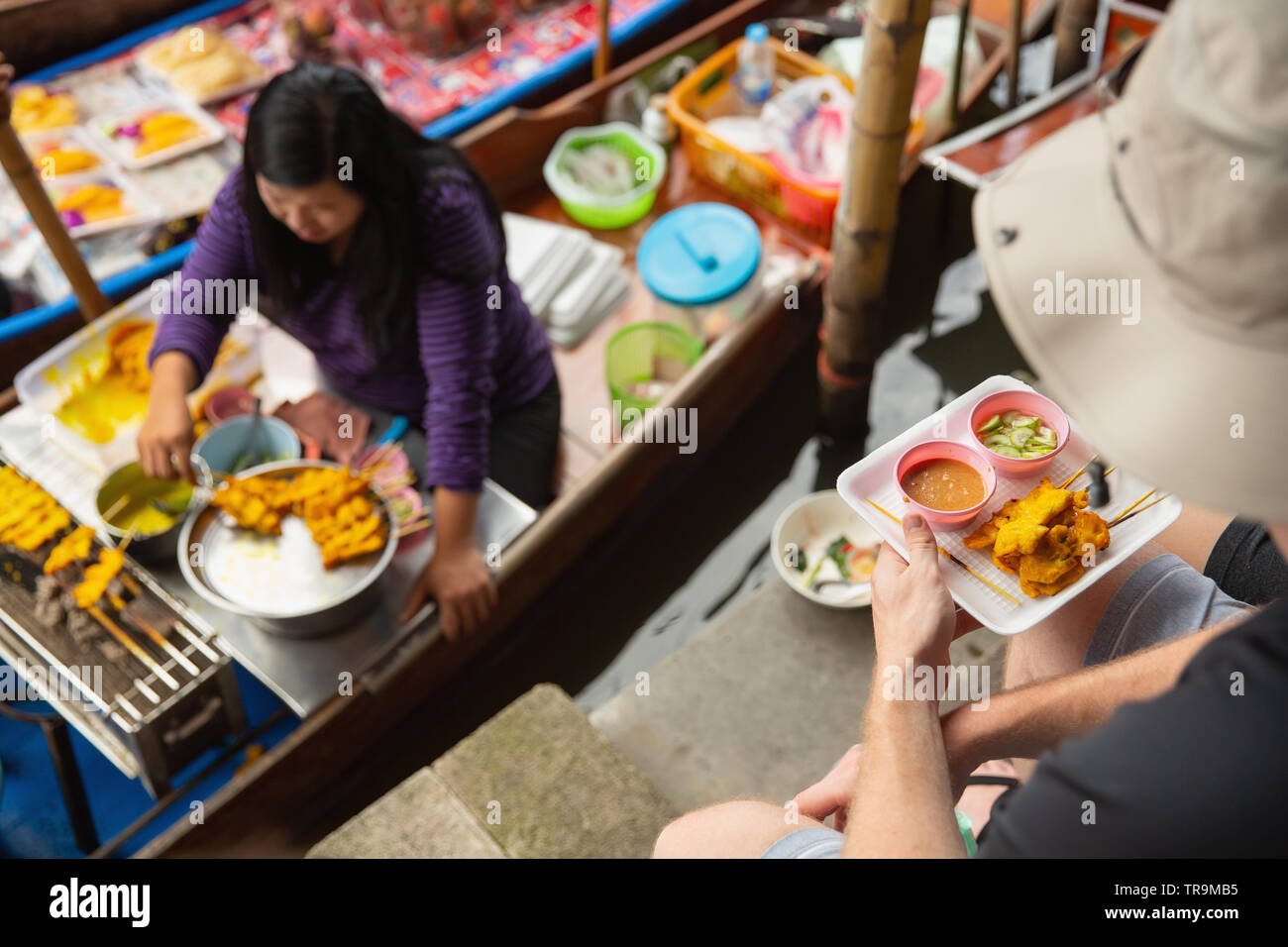 Damnoen Saduak Floating Market, Damnoen Saduak District, Ratchaburi Province, near Bangkok, Thailand, Asia Stock Photo