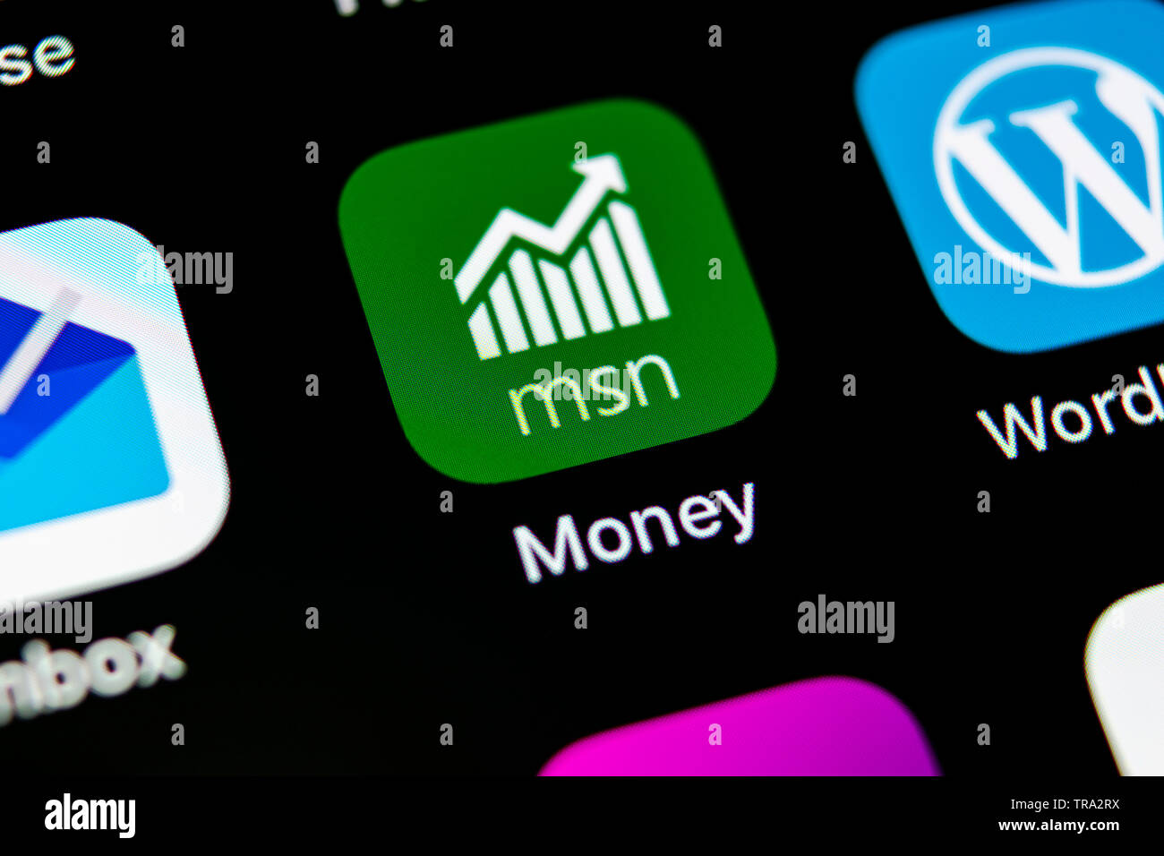 Sankt-Petersburg, Russia, May 10, 2018: Microsoft MSN money application  icon on Apple iPhone X smartphone screen close-up. Microsoft msn money app  ico Stock Photo - Alamy