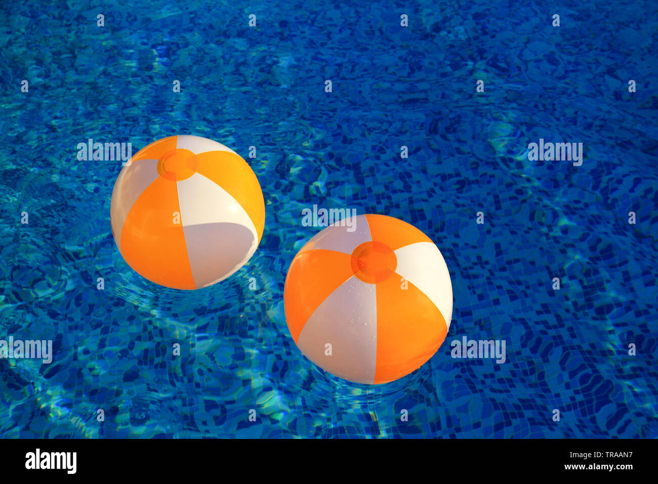 floating sphere toy