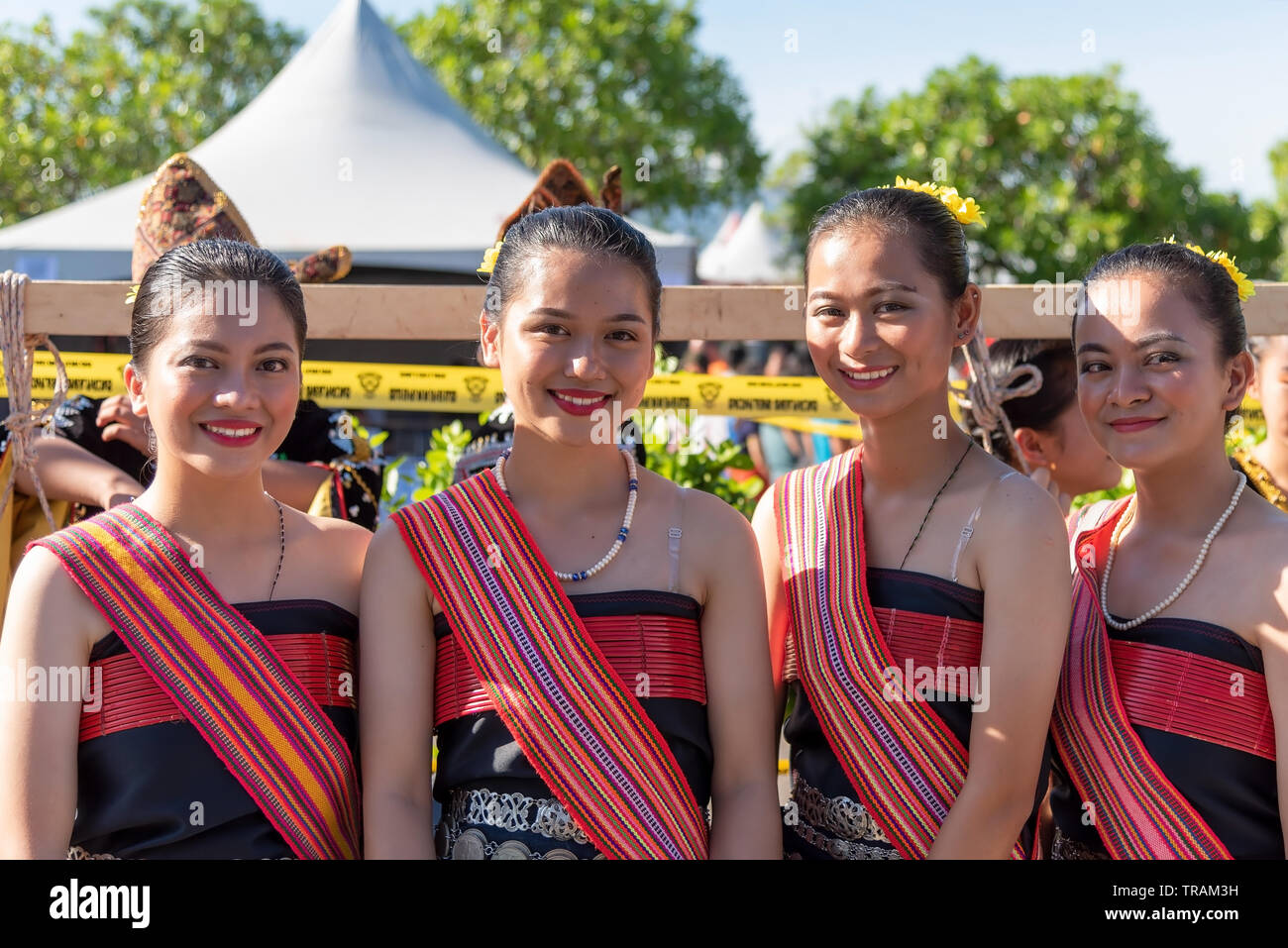 Group Portrait Of Kadazan Dusun Young Girls In Traditional Attire From Kota Belud District During State Level Harvest Festival In Kdca Kota Kinabalu Stock Photo Alamy