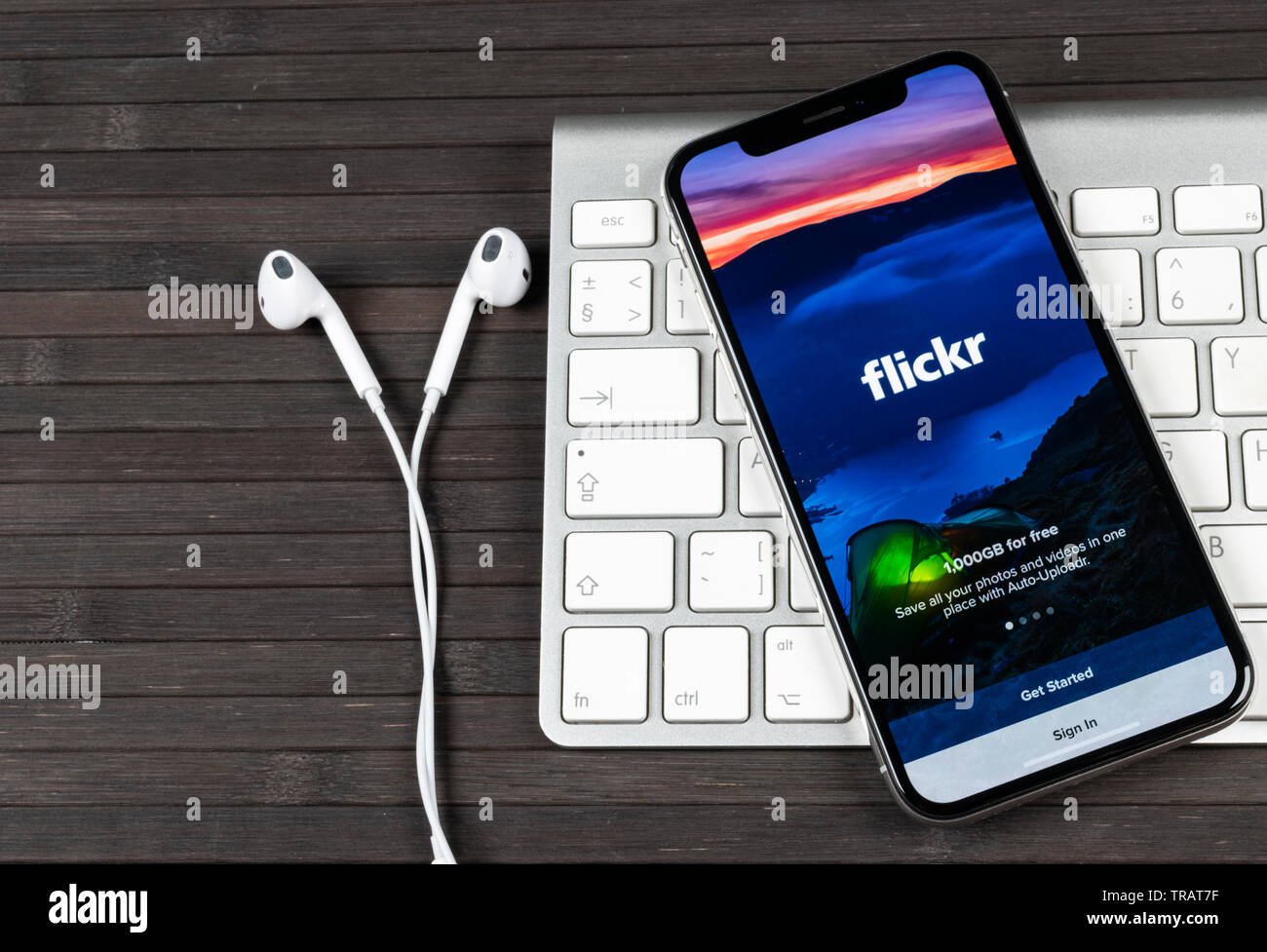 Sankt Petersburg Russia June 2 18 Flickr Application Icon On Apple Iphone X Smartphone Screen Close Up Flickr App Icon Social Media Icon Soci Stock Photo Alamy