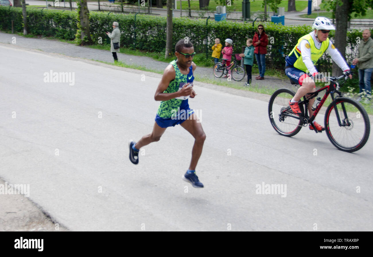Asics top marathon 2019