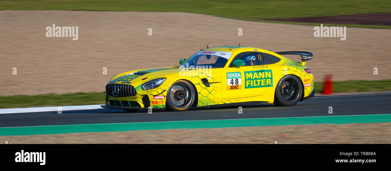 Mercedes gt4 hi-res stock photography and images - Alamy