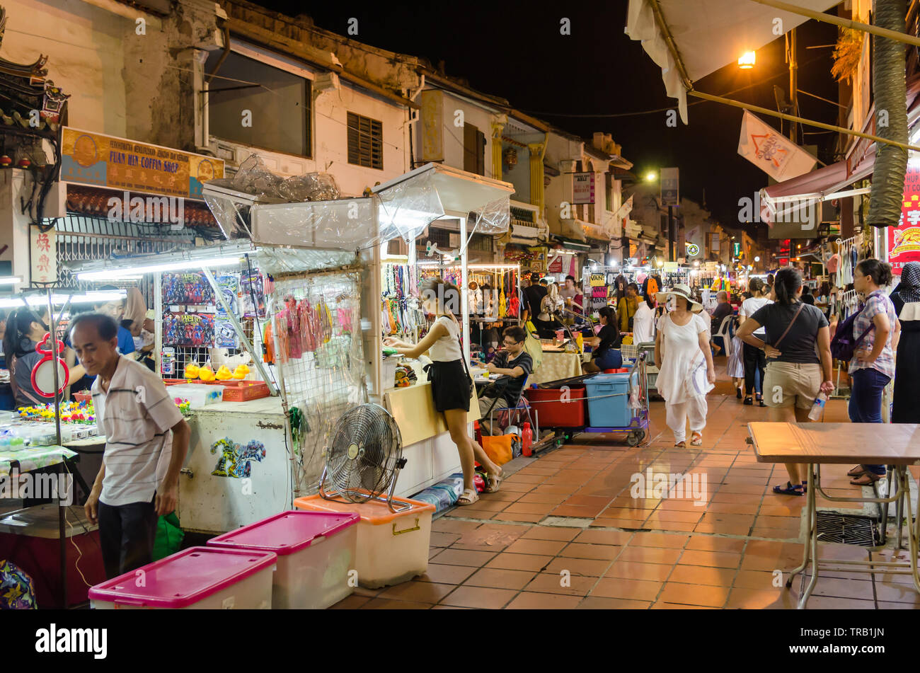 Malacca,Malaysia - April 21,2019 : The night market on Friday,Saturday and Sunday is the best part of the Jonker Street, it sells everything from tast Stock Photo