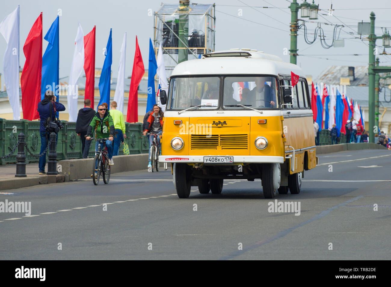 Bus robur hi-res stock photography and images - Alamy