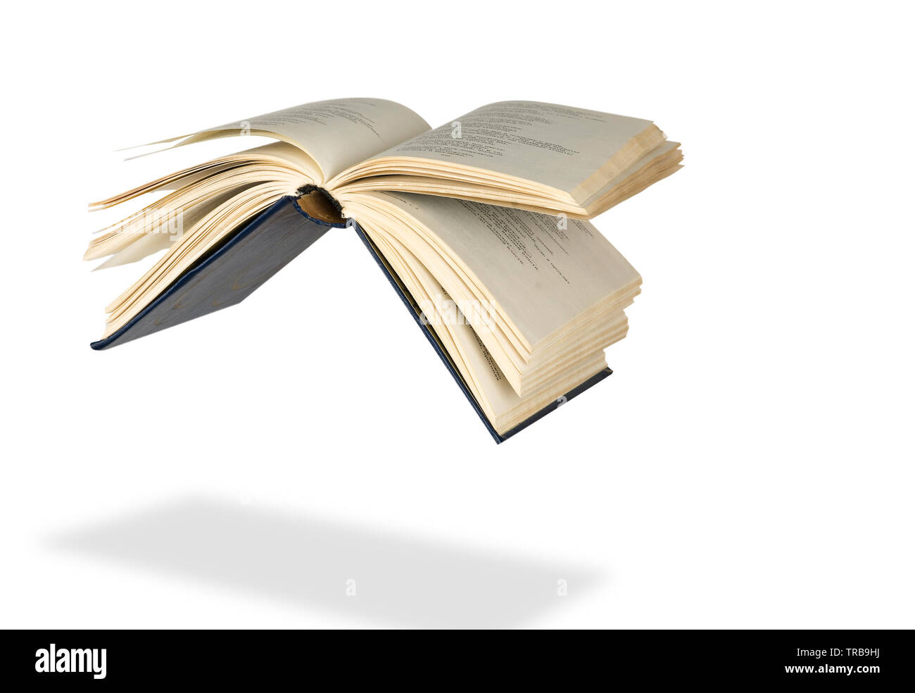 книжки в воздухе. Fly book. книжка на прозрачном фоне. книга на прозрачном фоне. книги летят.