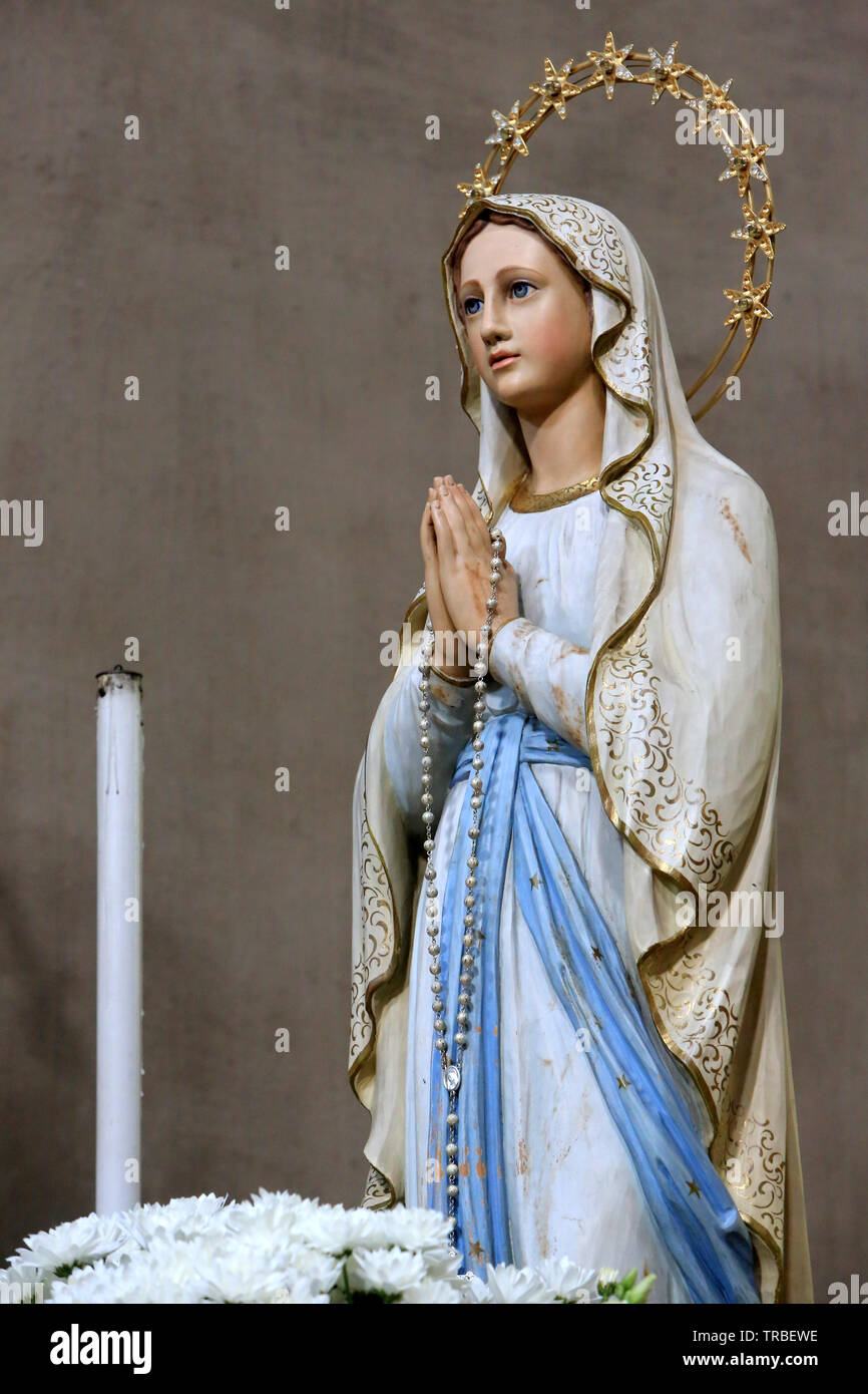 Vierge-Marie. Eglise Sainte-Marie-Majeure. Verbano Cusio Ossala. Italie. Stock Photo