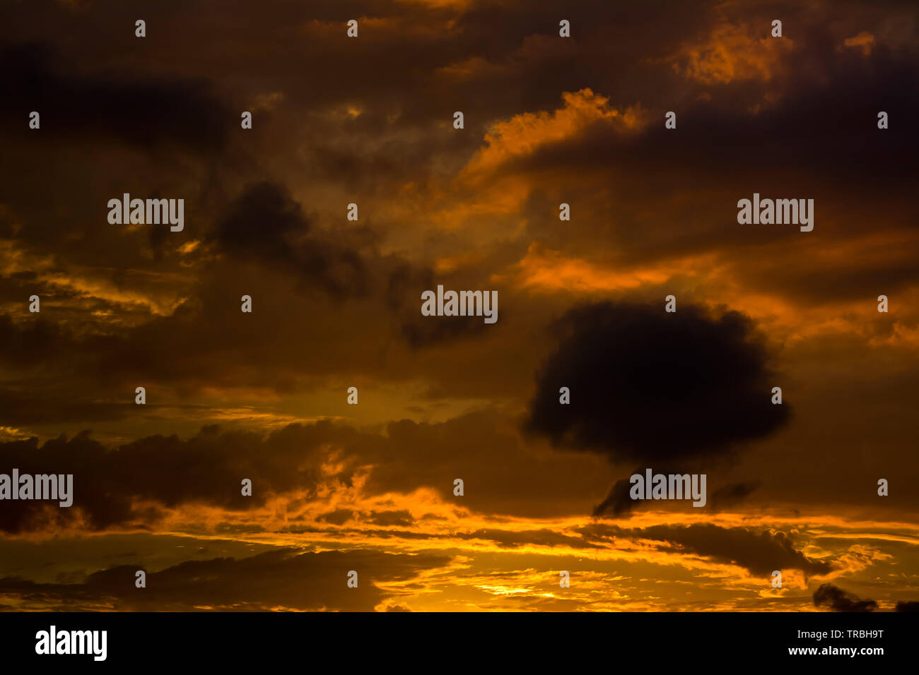 Dramatic sky with clouds before the storm Stock Photo - Alamy