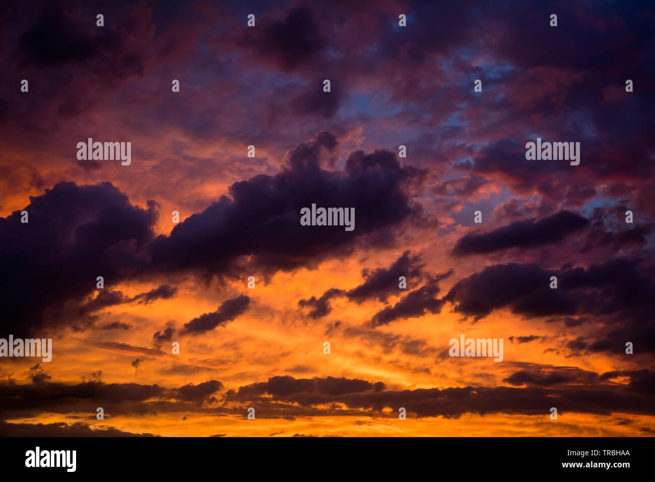 Dramatic sky with clouds before the storm Stock Photo - Alamy