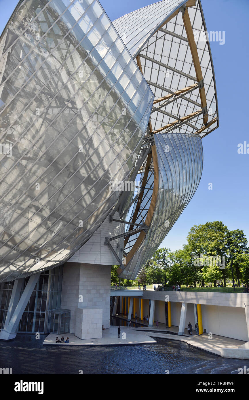 The Fondation Louis Vuitton Museum in Paris Editorial Stock Image