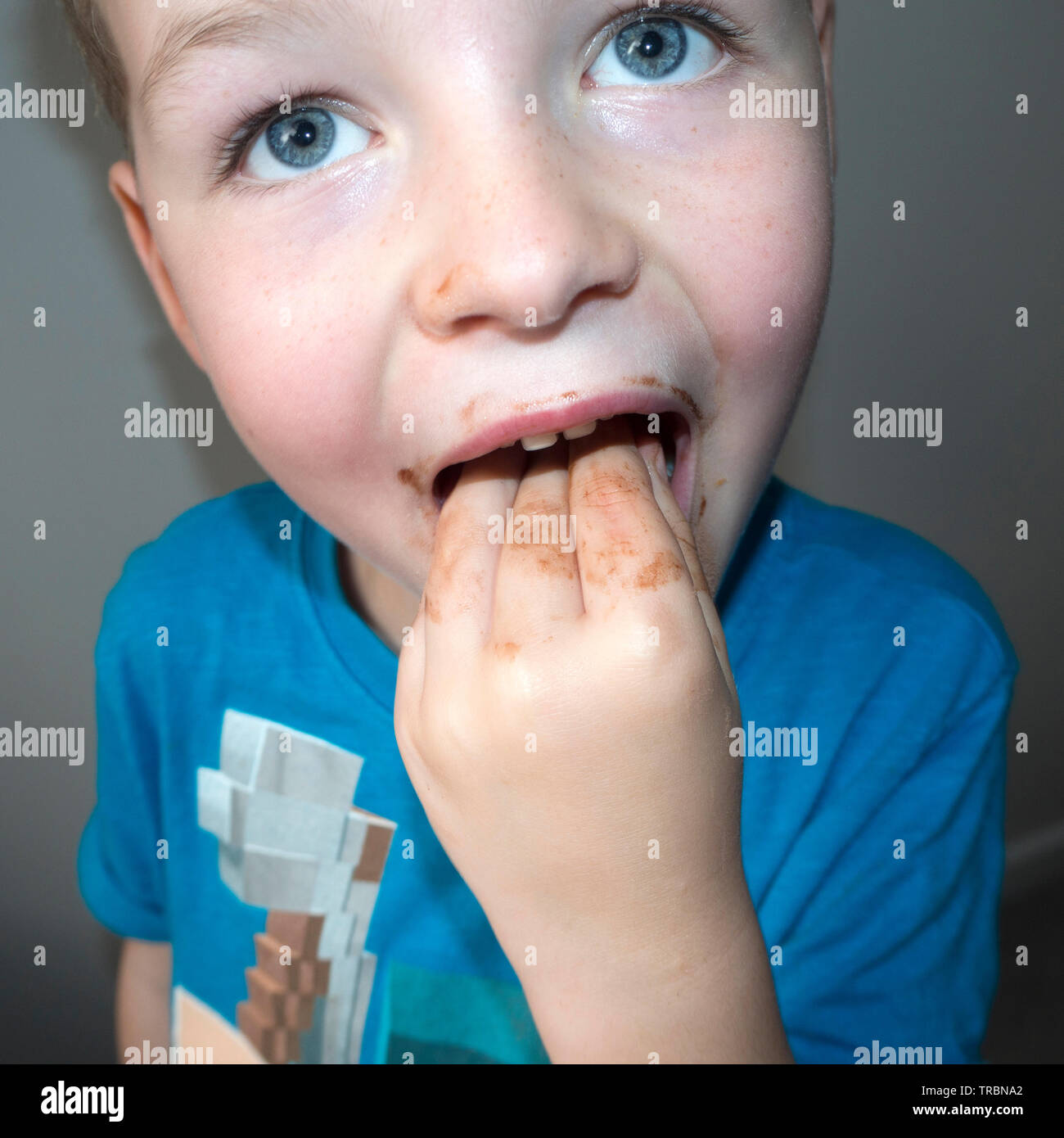 Child silly straw hi-res stock photography and images - Alamy
