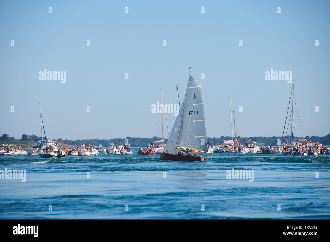 La grande Parade de la semaine du Golfe 2019, dans le Golfe du Morbihan. - The Grand Parade of the week of the Gulf 2019, in the Gulf of Morbihan. Stock Photo