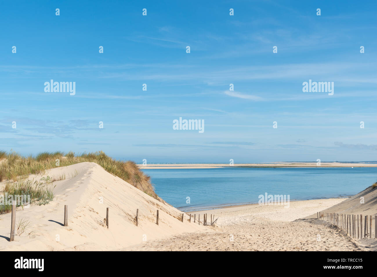 Arcachon Bay (France), the beach 'Petit Nice' close to the dune of Pilat and facing the sandbank of Arguin Stock Photo