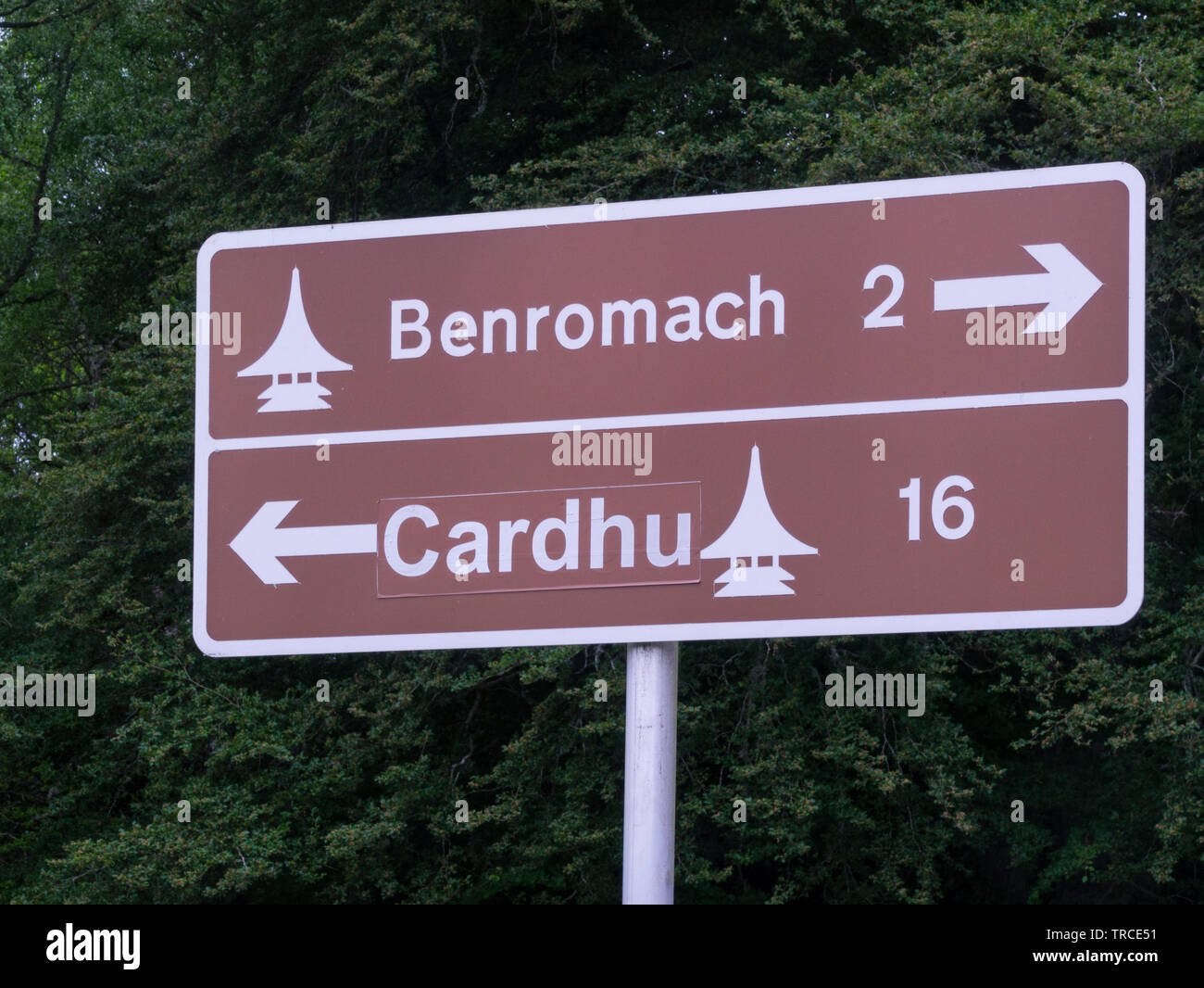 Brown sign pointing to Benromach and Cardhu distilleries part of Moray Malt Whisky Trail Moray Speyside Scottish Highlands Stock Photo