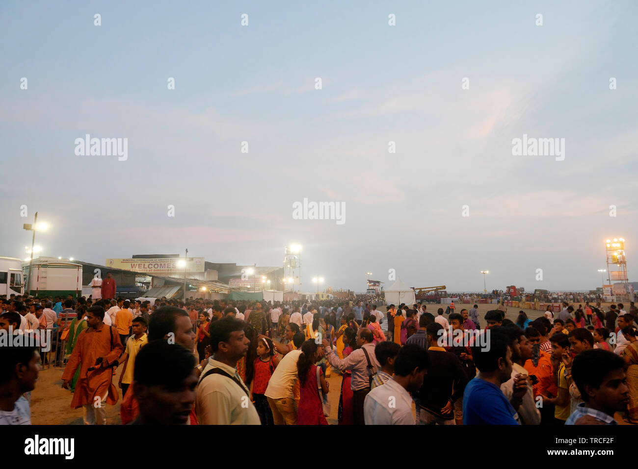 VIEW OF CROWD ON CHOWPATTY ON THE IMMERSION DAY OF GANAPATI FESTIVAL IN MUMBAI Stock Photo