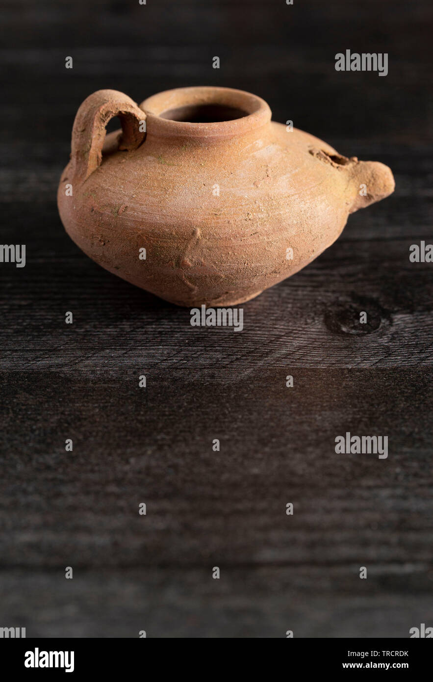 Macro close-up of unbleached diamond braided cotton spirit oil lamp wicks.  Metaphor intertwines, weaving Stock Photo - Alamy