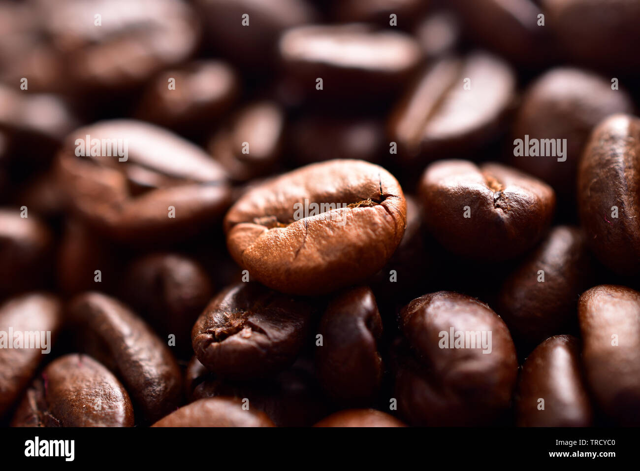 Roasted Coffee Beans background texture , macro Stock Photo - Alamy