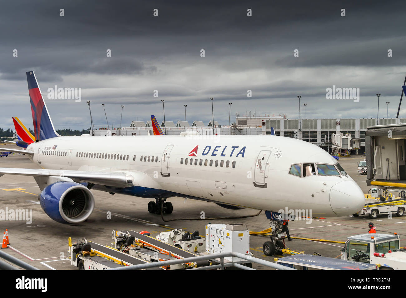 SEATTLE AIRPORT, WA, USA JUNE 2018 Delta Airlines Boeing 757
