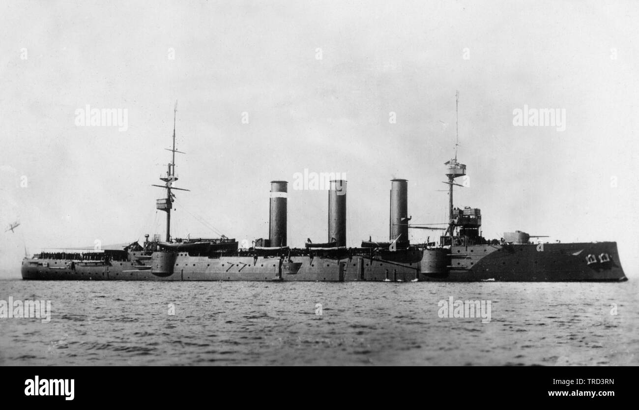 HMS Berwick, cruiser of the Monmouth Class Stock Photo - Alamy