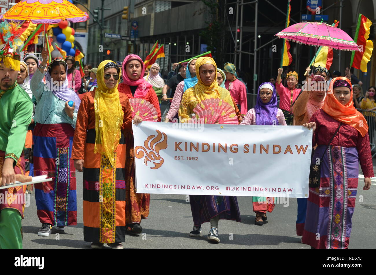 New York, NY Thousands of marchers participated in the annual Filipino