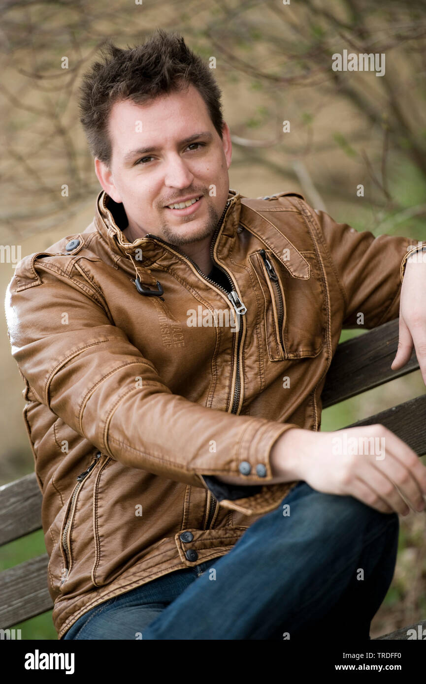 Men dressed in leather hi-res stock photography and images - Alamy