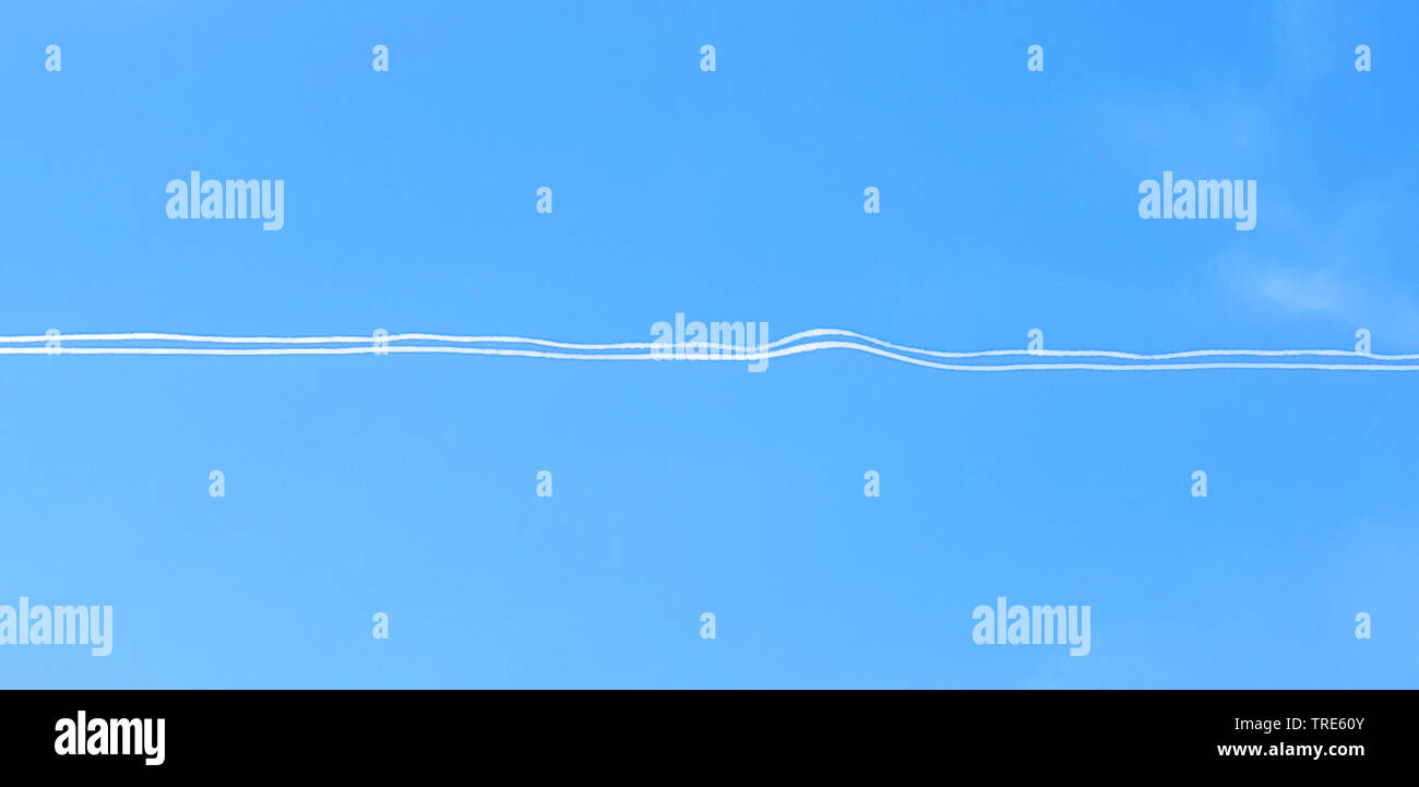 Kondensstreifen der deutschen Flugbereitschaft am Himmel, Deutschland | vapour trails of airplane with air hole, Germany | BLWS518149.jpg [ (c) blickw Stock Photo