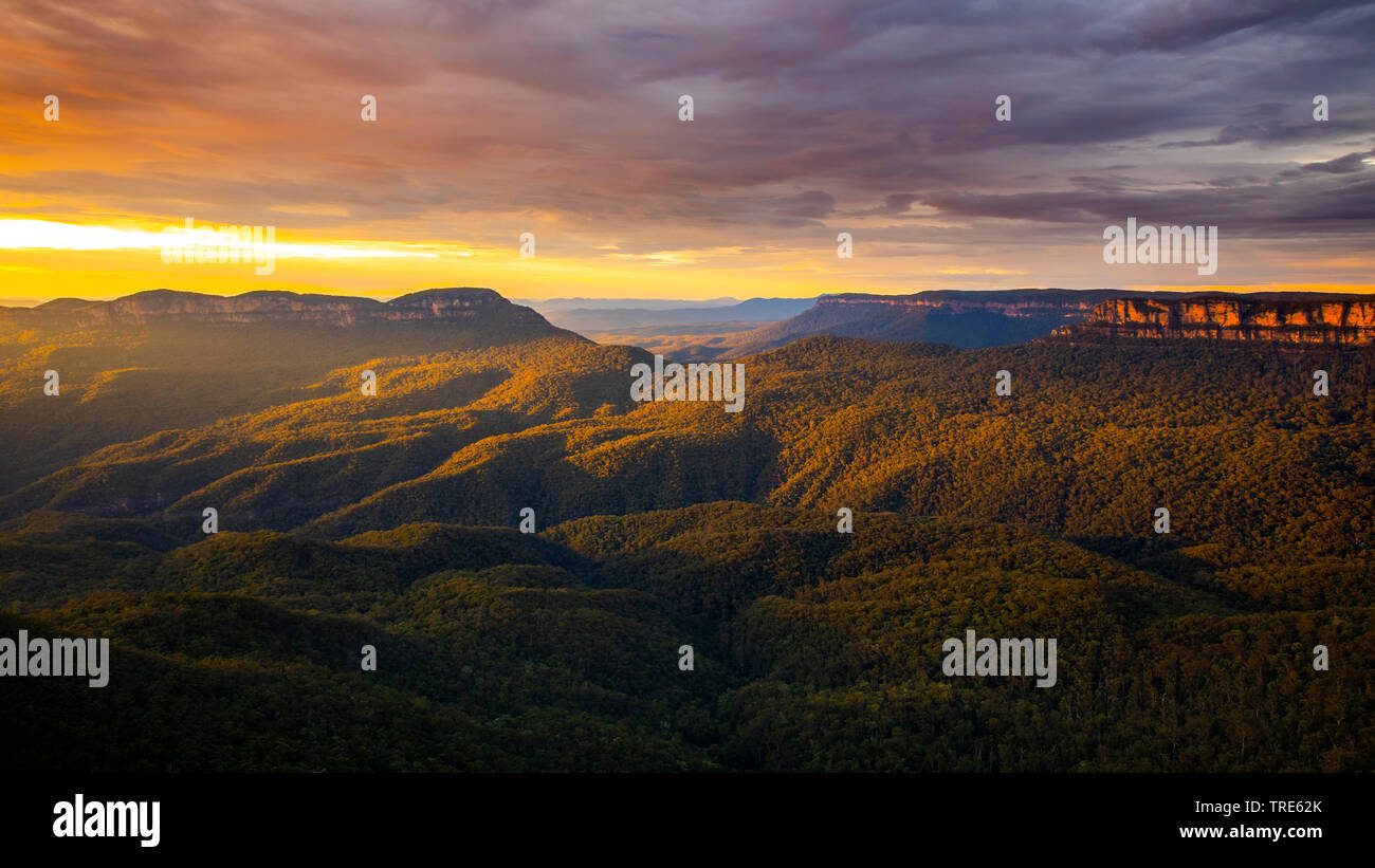 Blue mountains attraction hi-res stock photography and images - Alamy