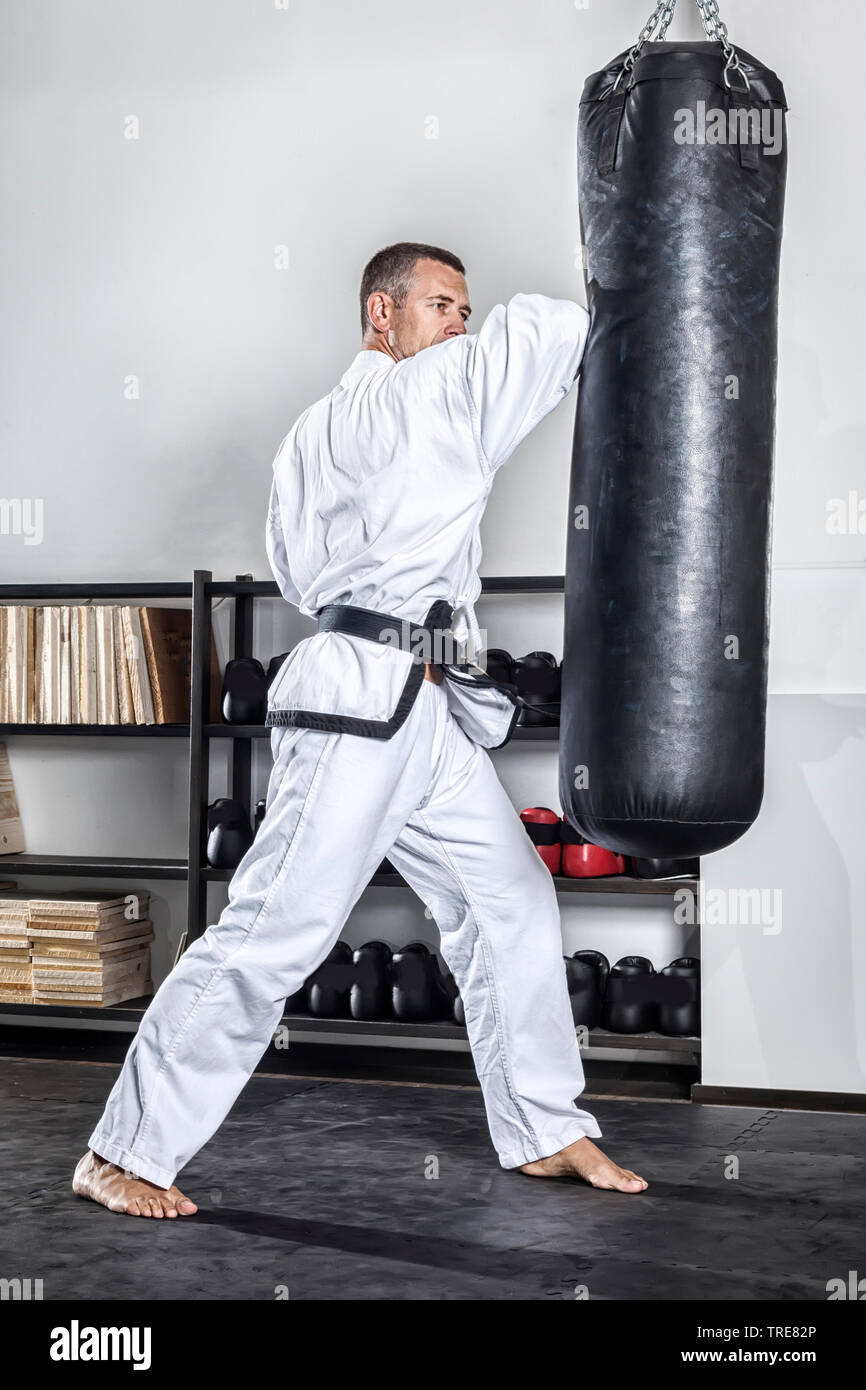 Karate kick boxing hires stock photography and images Alamy