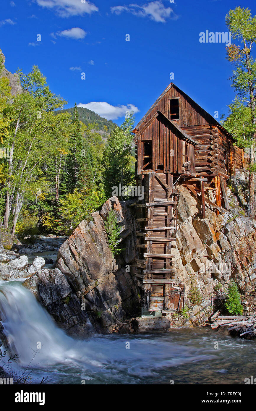 Crystall Mill, Old Mill at the Crystal River in autumn, USA, Colorado, Crystal River Stock Photo