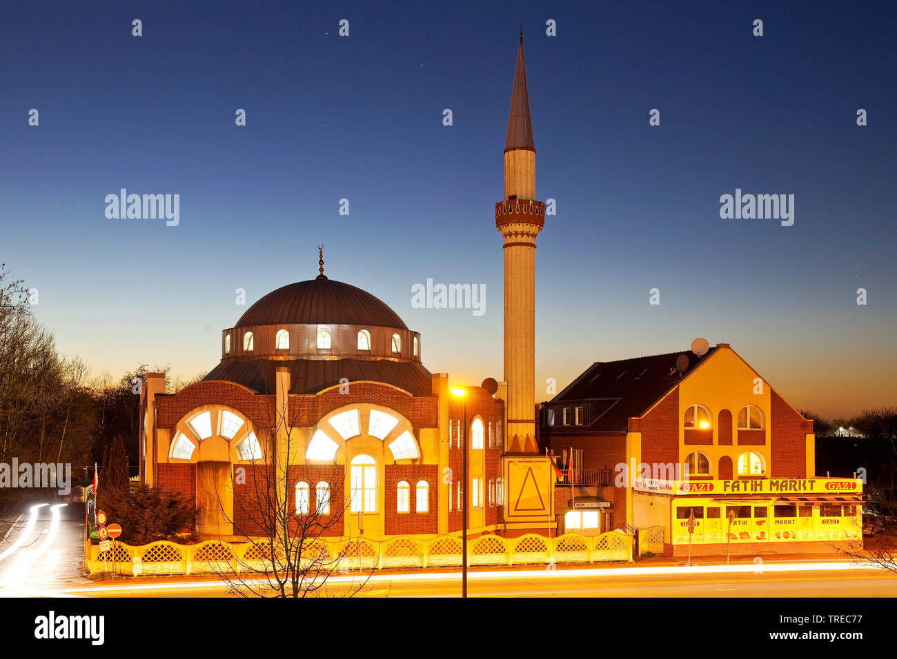 Fatih Mosque in the evening, Germany, North Rhine-Westphalia, Ruhr Area, Essen Stock Photo