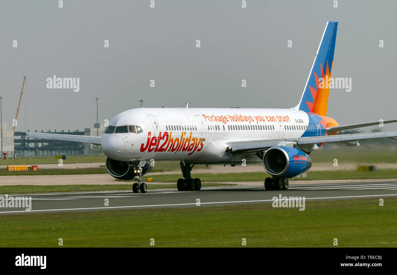 Jet2holidays 737-236, G-LSAD, heading for take off at Manchester Airport Stock Photo